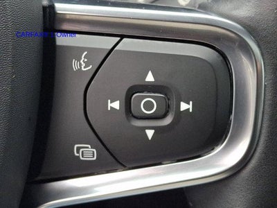 2019 Volvo XC40 T5 AWD Momentum