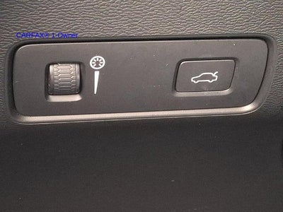 2019 Volvo XC40 T5 AWD Momentum