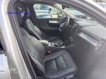 2019 Volvo XC40 T5 AWD Momentum