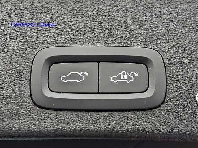 2021 Volvo XC40 T5 AWD R-Design