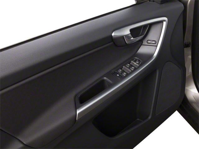 2010 Volvo XC60 AWD 4dr 3.0T w/Moonroof