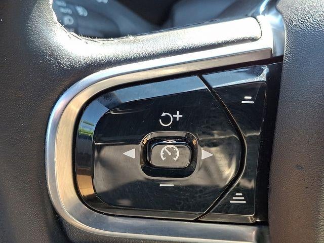 2016 Volvo XC90 AWD 4dr T6 Momentum