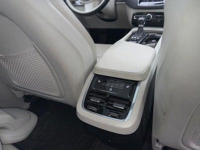 2019 Volvo XC90 T6 AWD Momentum