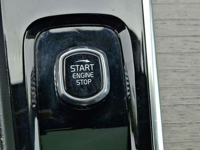2022 Volvo XC90 Recharge Plug-In Hybrid T8 eAWD PHEV Inscription 6P
