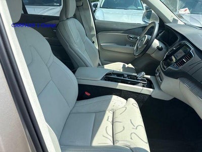 2025 Volvo XC90 Plug-In Hybrid T8 AWD Ultra 6-Seater