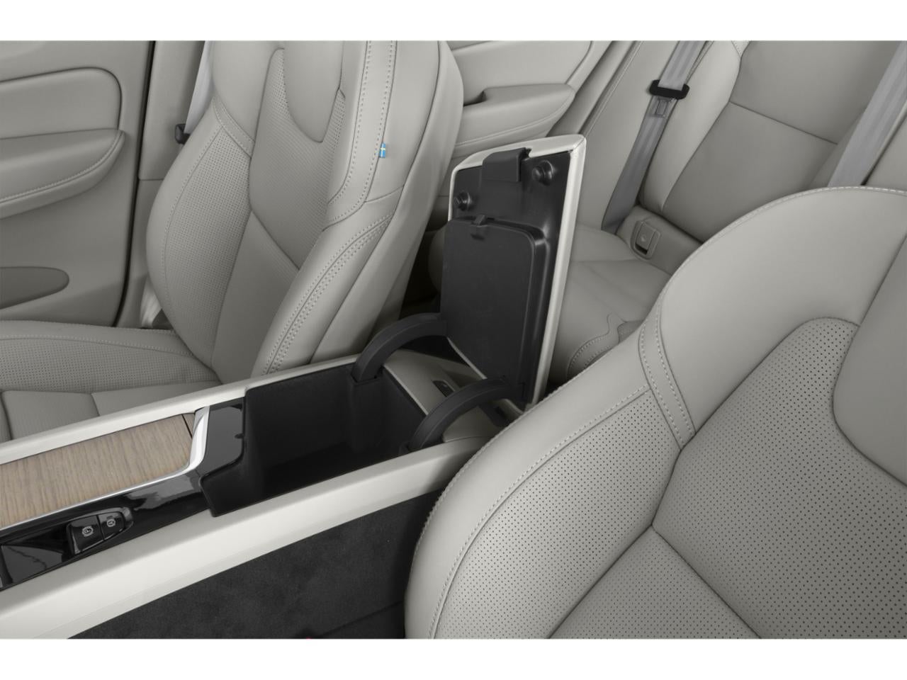 2025 Volvo XC60 Plug-In Hybrid T8 AWD Plus