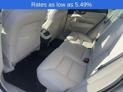 2023 Volvo XC60 B5 AWD Ultimate Bright Theme