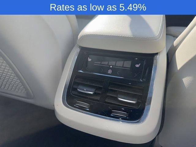 2023 Volvo XC60 B5 AWD Ultimate Bright Theme