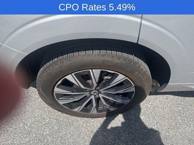 2024 Volvo XC60 B5 AWD Plus Dark Theme