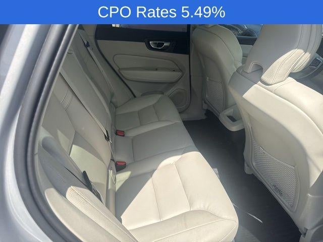 2024 Volvo XC60 B5 AWD Plus Dark Theme