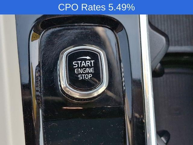 2024 Volvo XC60 B5 AWD Plus Dark Theme