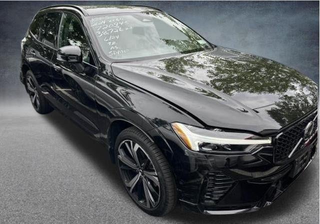 2024 Volvo XC60 B5 AWD Ultimate Dark Theme