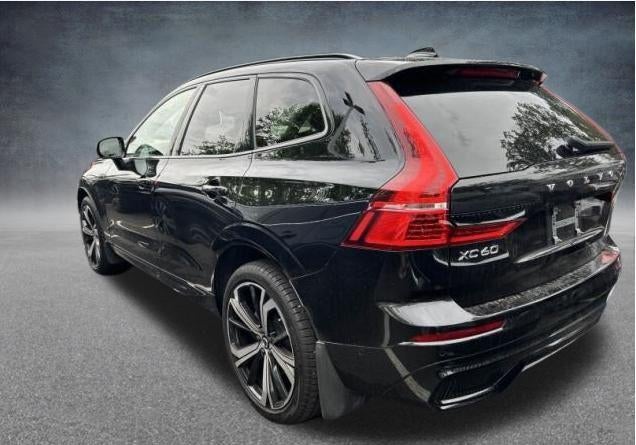 2024 Volvo XC60 B5 AWD Ultimate Dark Theme