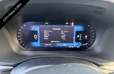 2024 Volvo XC60 B5 AWD Ultimate Dark Theme