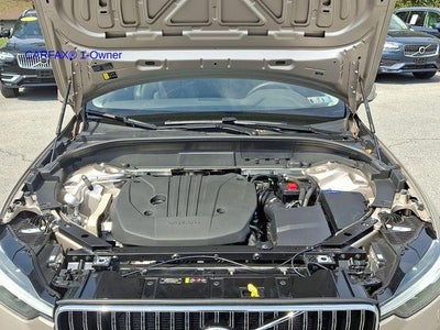 2023 Volvo XC60 B5 AWD Plus Bright Theme
