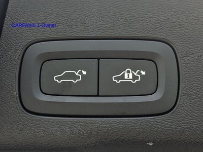 2023 Volvo XC60 B5 AWD Plus Bright Theme