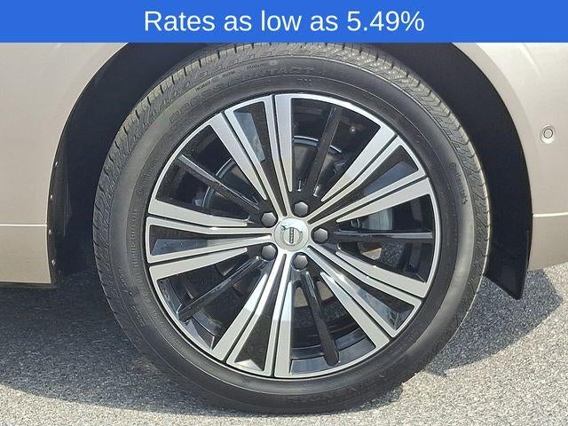 2023 Volvo XC60 B5 AWD Plus Bright Theme