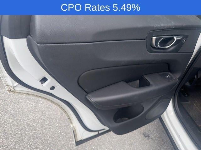 2023 Volvo XC60 B5 AWD Plus Bright Theme