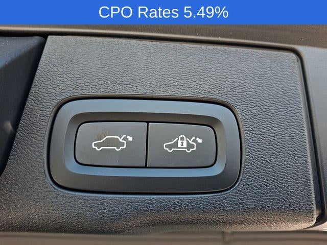 2023 Volvo XC60 B5 AWD Plus Bright Theme