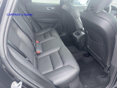 2023 Volvo XC60 B5 AWD Plus Dark Theme