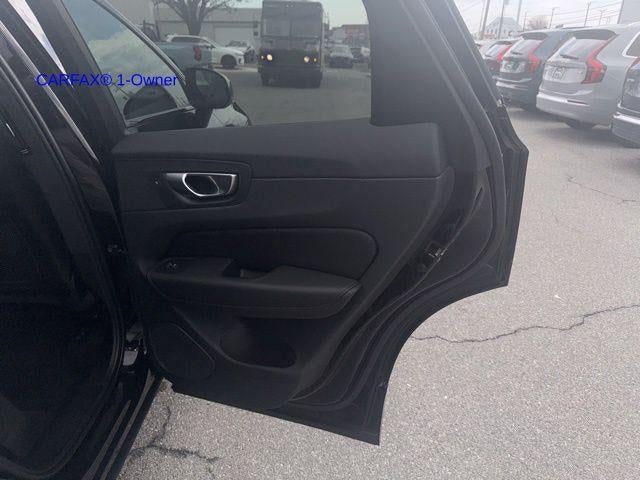 2023 Volvo XC60 B5 AWD Plus Dark Theme