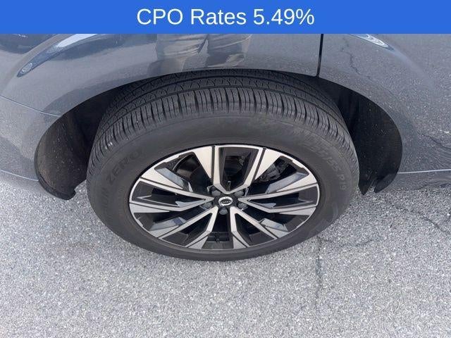 2023 Volvo XC60 B5 AWD Plus Dark Theme