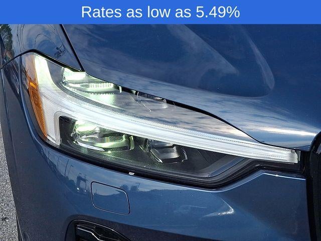 2023 Volvo XC60 B5 AWD Plus Dark Theme