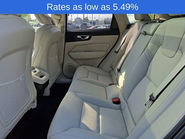 2023 Volvo XC60 B5 AWD Plus Dark Theme