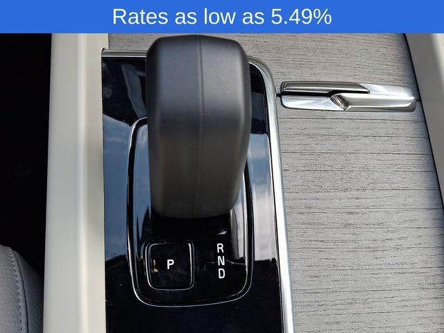 2023 Volvo XC60 B5 AWD Plus Dark Theme