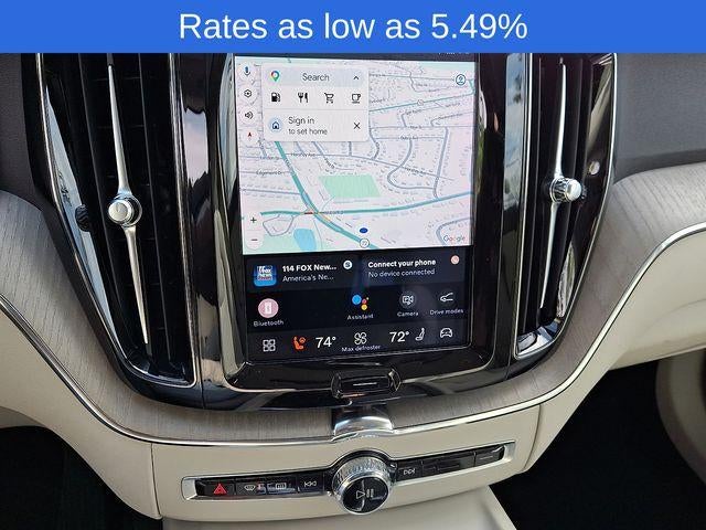 2023 Volvo XC60 B5 AWD Plus Dark Theme