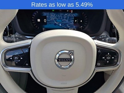 2023 Volvo XC60 B5 AWD Plus Dark Theme