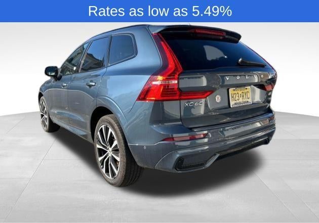 2023 Volvo XC60 B5 AWD Plus Dark Theme
