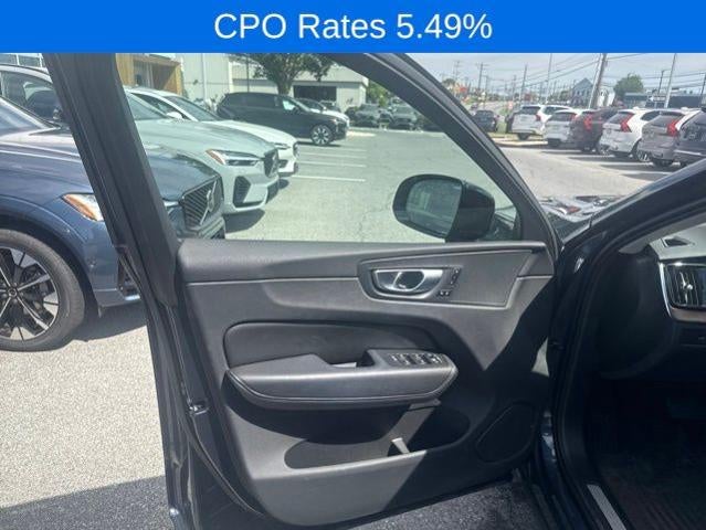 2023 Volvo XC60 B5 AWD Plus Dark Theme