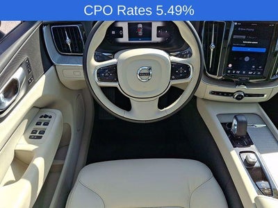 2023 Volvo XC60 B5 AWD Plus Dark Theme
