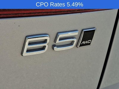 2023 Volvo XC60 B5 AWD Plus Dark Theme