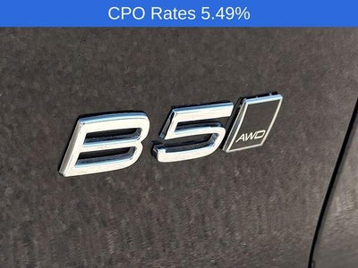 2025 Volvo XC40 B5 AWD Plus Dark Theme