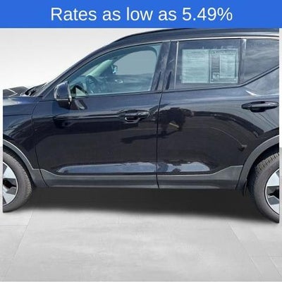 2025 Volvo XC40 B5 AWD Plus Dark Theme