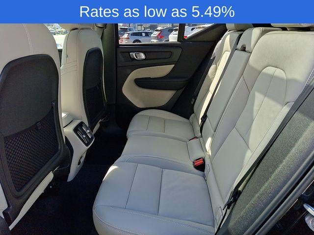 2023 Volvo XC40 B5 AWD Plus Bright Theme