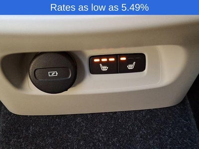 2023 Volvo XC40 B5 AWD Plus Bright Theme