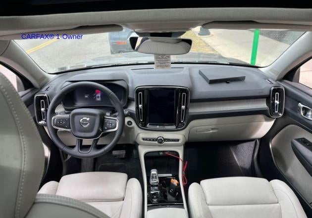 2023 Volvo XC40 B5 AWD Plus Bright Theme