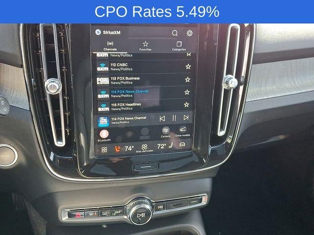 2023 Volvo XC40 B5 AWD Plus Dark Theme