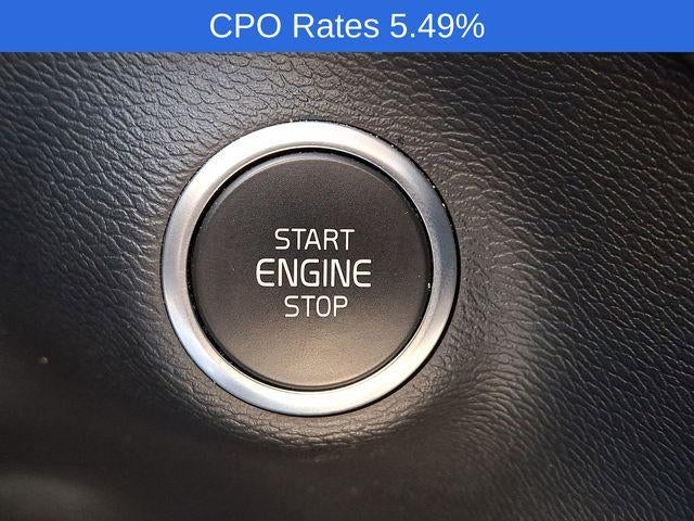 2023 Volvo XC40 B5 AWD Plus Dark Theme