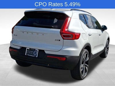 2023 Volvo XC40 B5 AWD Plus Dark Theme