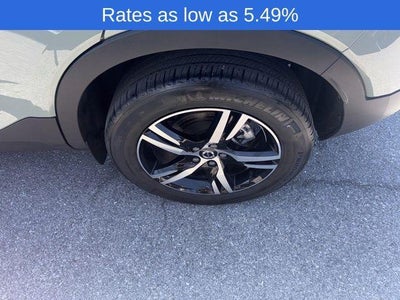 2023 Volvo XC40 B5 AWD Plus Dark Theme