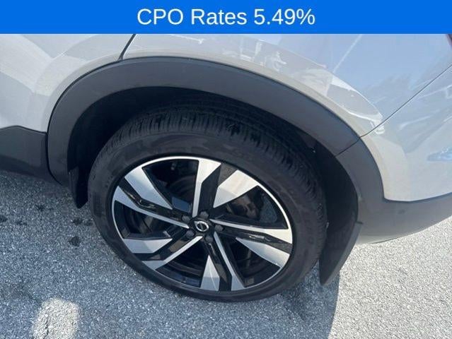 2023 Volvo XC40 B5 AWD Plus Dark Theme