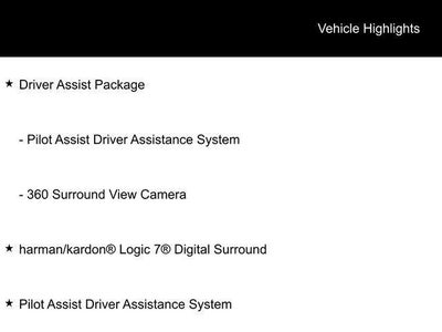 2023 Volvo XC40 B5 AWD Plus Dark Theme