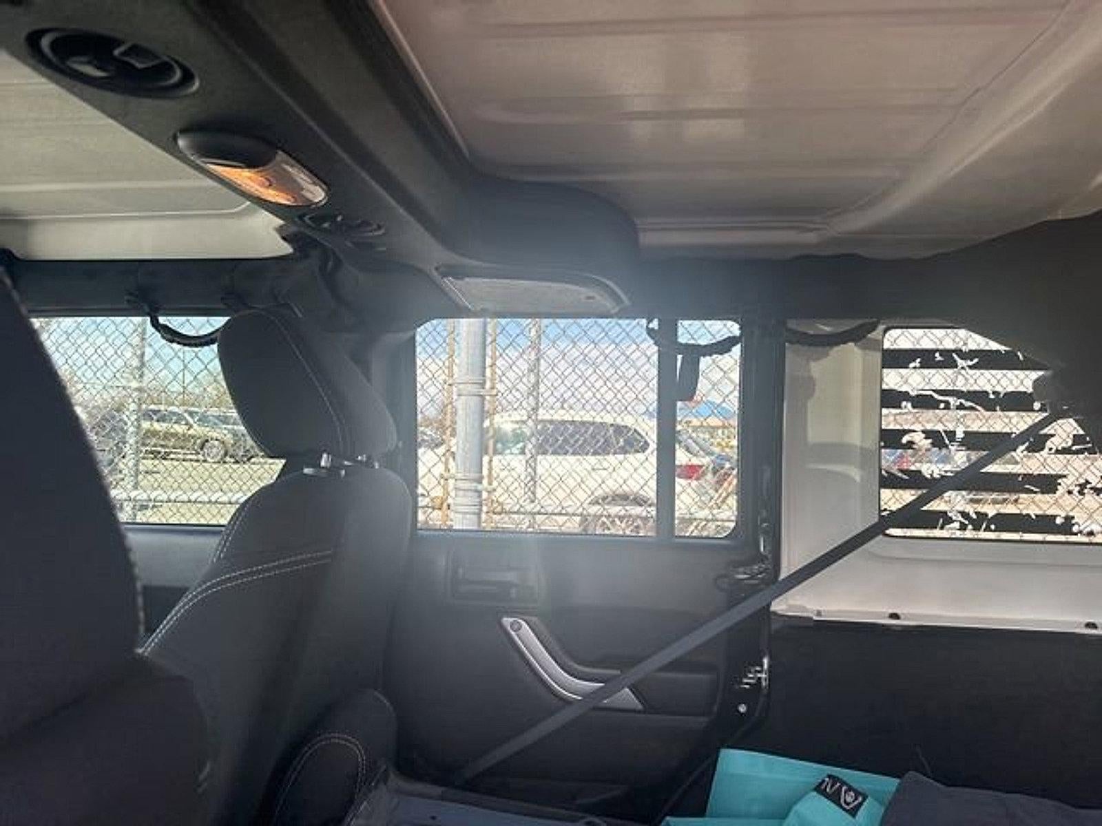 2015 Jeep Wrangler Unlimited 4WD 4dr Sahara