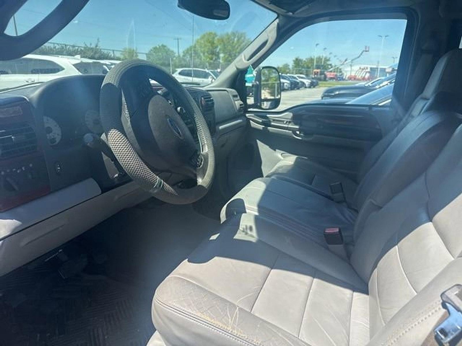 2005 Ford Super Duty F-350 SRW Lariat