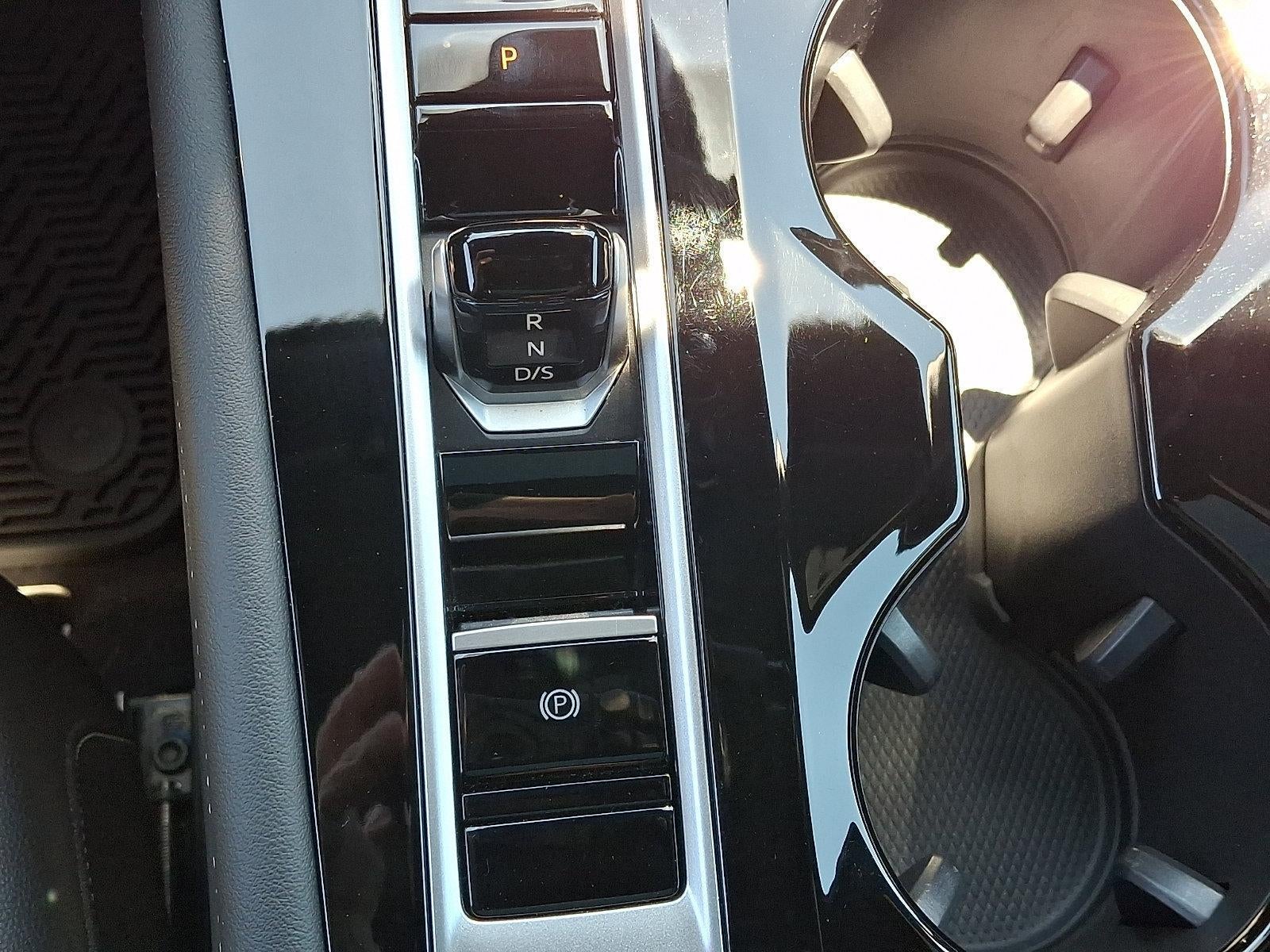 2024 Volkswagen Atlas Cross Sport 2.0T SEL Premium R-Line 4MOTION