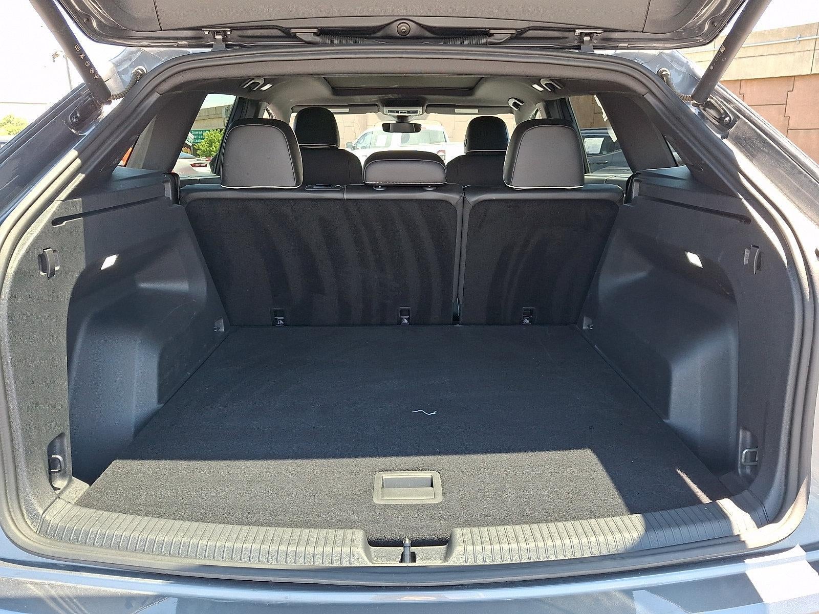 2024 Volkswagen Atlas Cross Sport 2.0T SEL Premium R-Line 4MOTION